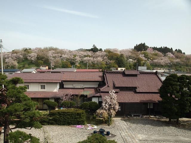 烏帽子山八幡宮大鳥居の注連縄掛け替え神事が行われました①