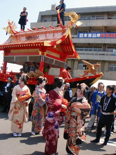 酒田⑤「酒田舞妓と山車」