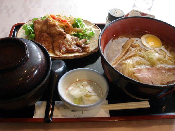 女性が１人でも入れる定食屋　【山形市　三幸】