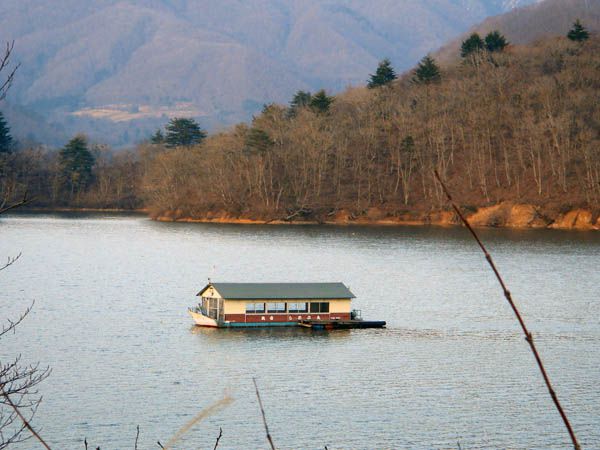 これはなんだ？　【桧原湖】