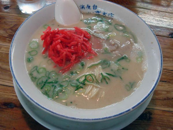 替玉って意外と食えないもんです…　【博多　長浜ラーメン】