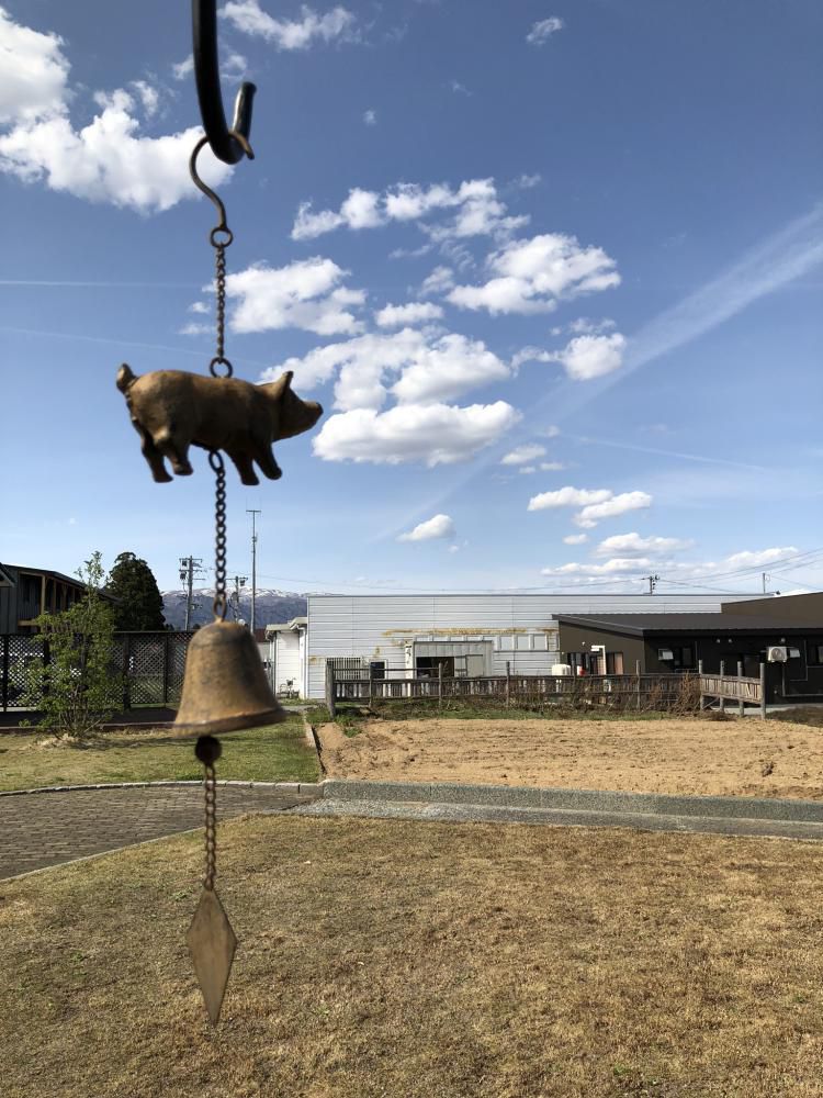 ★石屋のおっか★空とぶぶた