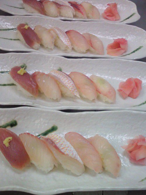 ★味よし「夏も鮮魚のオススメ握り寿司！！」
