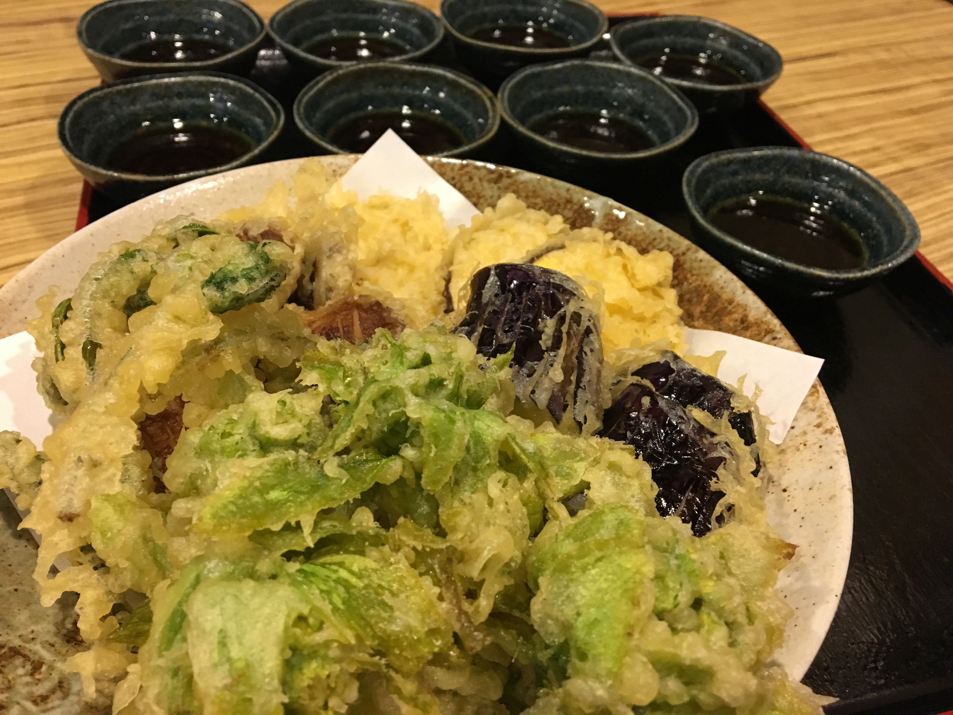 ★味よし「ふきのとうの天ぷら・・・揚げたてですよ！！」