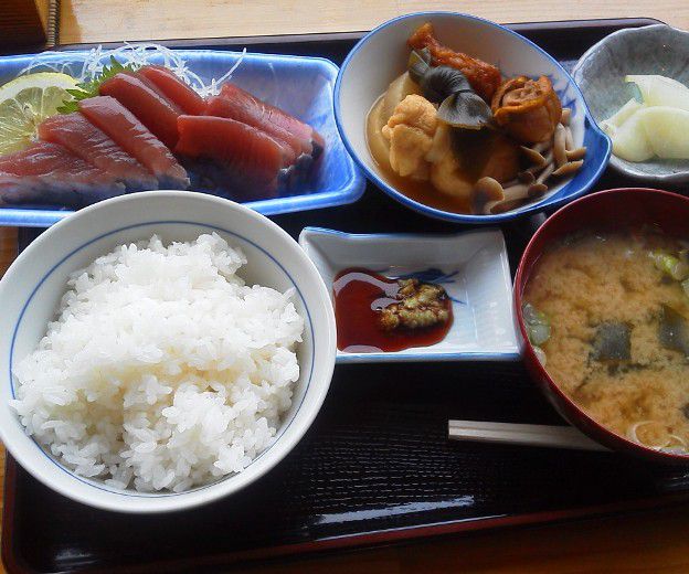 小野里鮮魚センター　（米沢市）