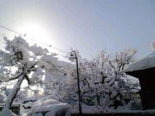 雪と朝日