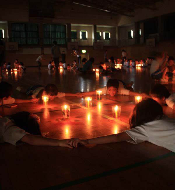 福島市蓬莱小学校で双子キャンドル作り