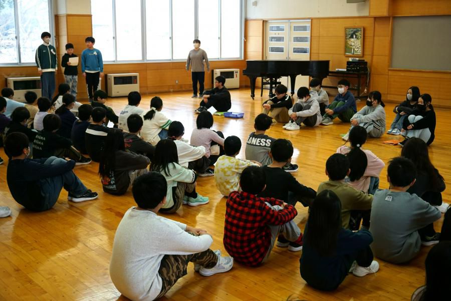 委員会活動の引継ぎ式