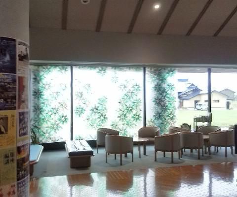 見上げると秋か