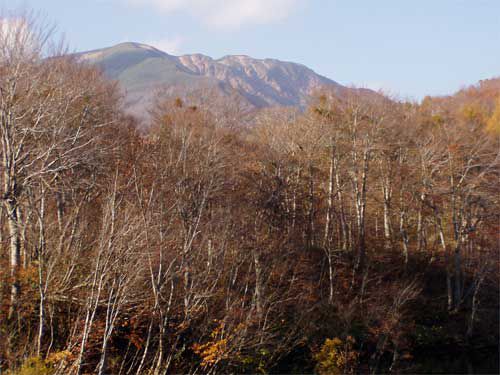 地蔵沼より湯殿山