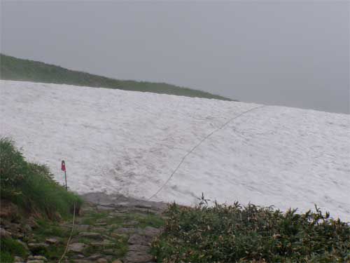 牛首雪渓