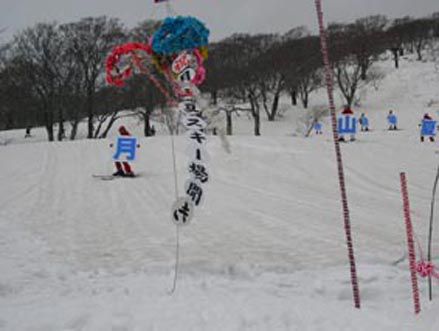 月山春スキーオープン
　月山春スキーオープン