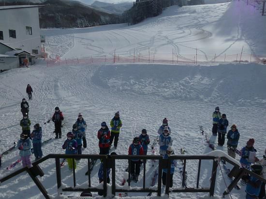 絶好のスキー日和！！～６年蔵王スキー教室～