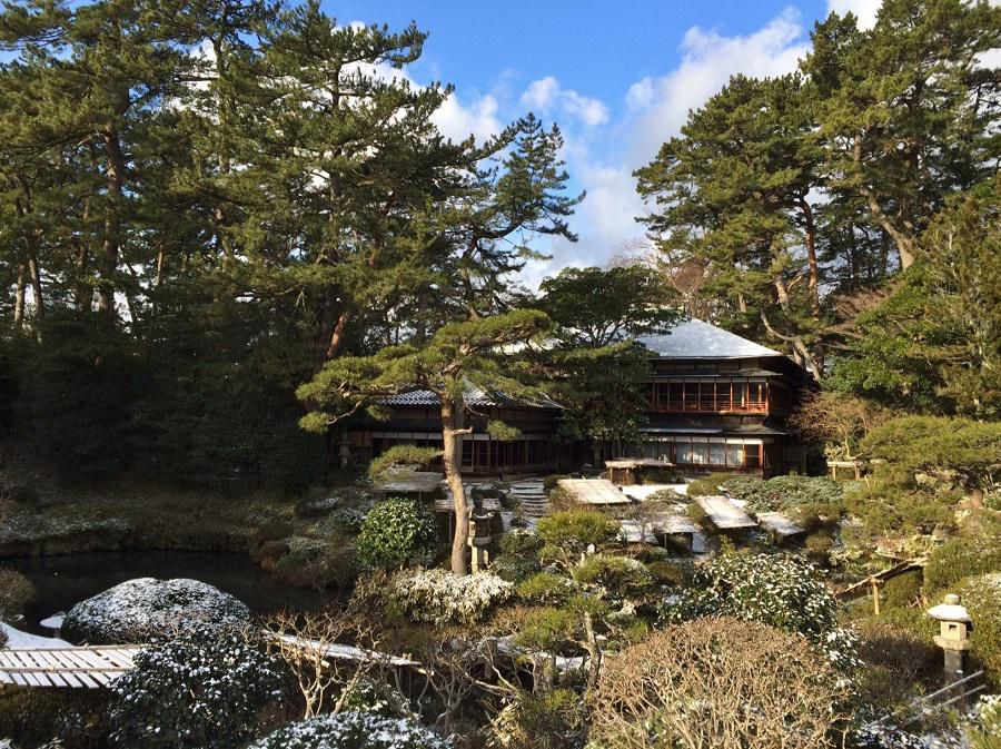 2月11日（水・祝日）は開館します。