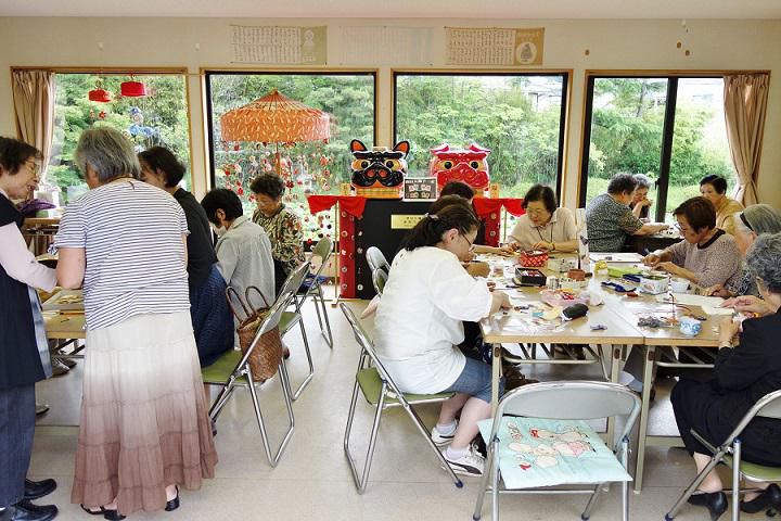 【報告】酒田傘福の会ワークショップ「押絵つりし飾りづくり」