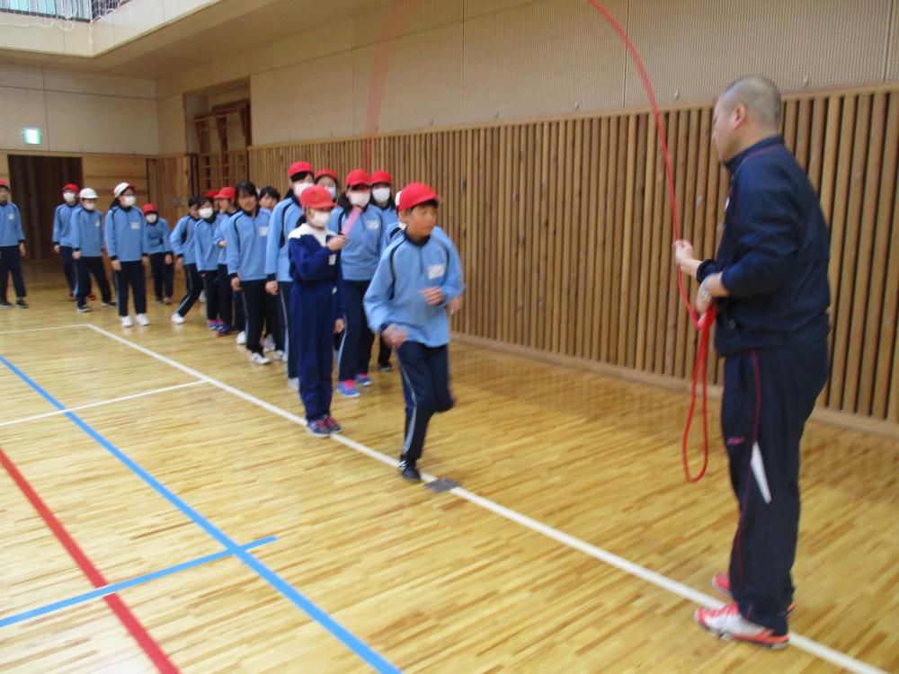 なわとび大会　幼小交流　授業参観　と盛りだくさんの一週間でした