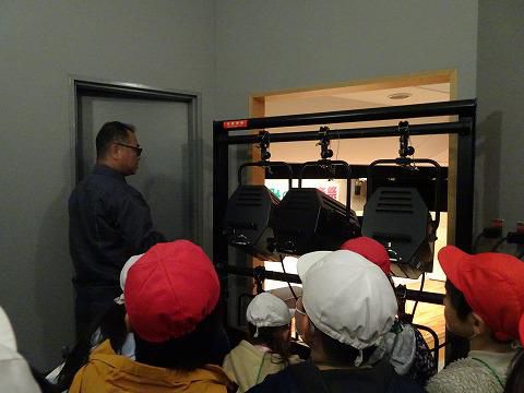 ２年生　生活科　町探検