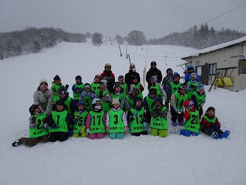 ２・５年生　スキー教室　学校支援員の真子先生に女児誕生！