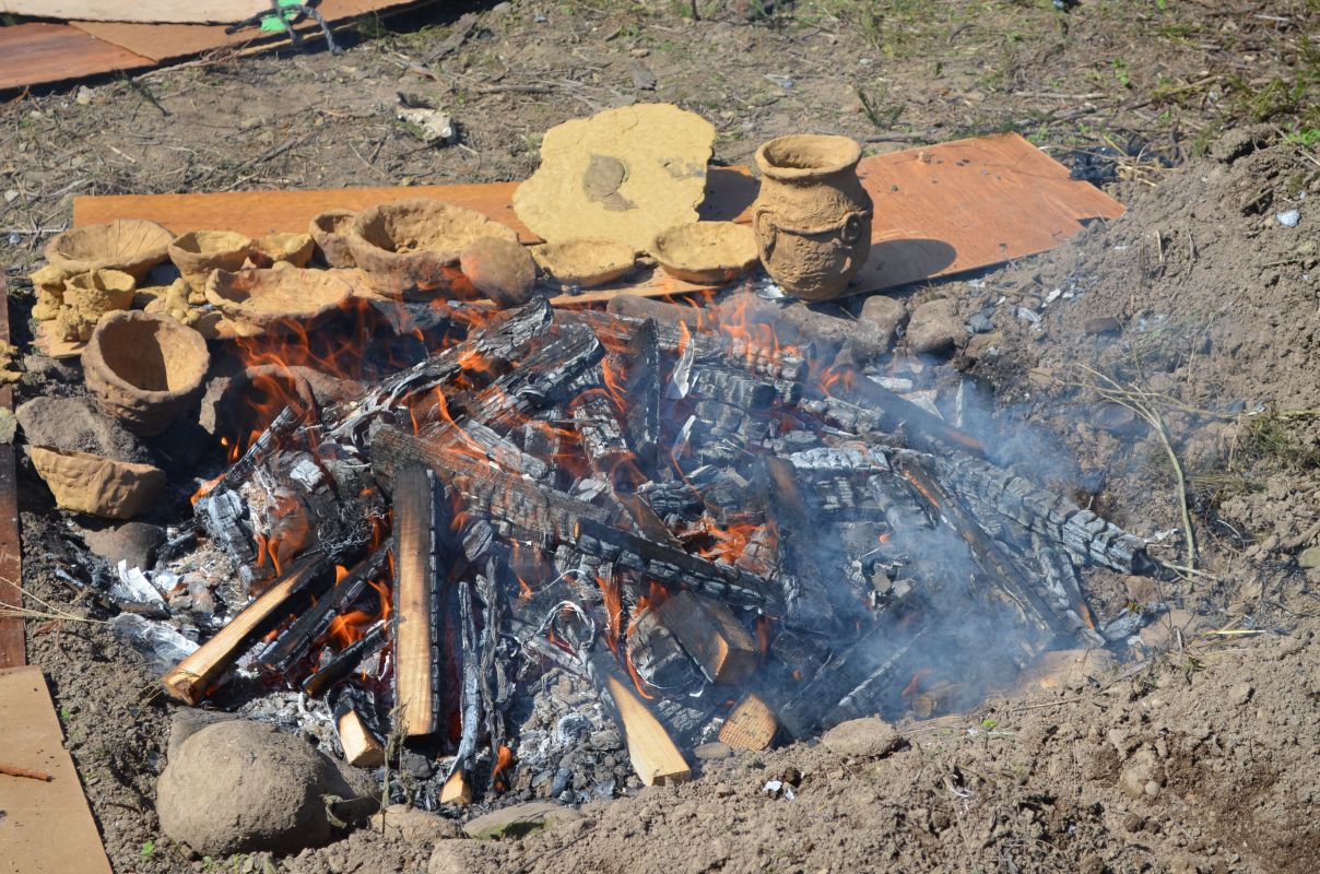 ただ今野焼き体験中！