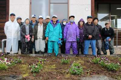 高砂会による花の植栽ボランティア活動