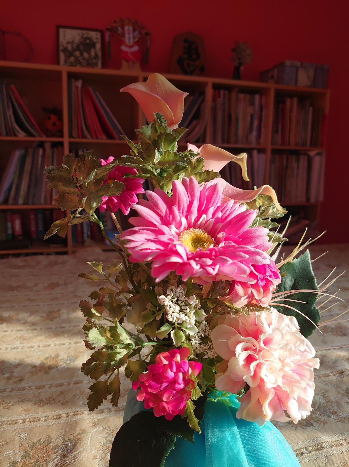 5月のお花を　dot Saku中川さんに持ってきていただきました。