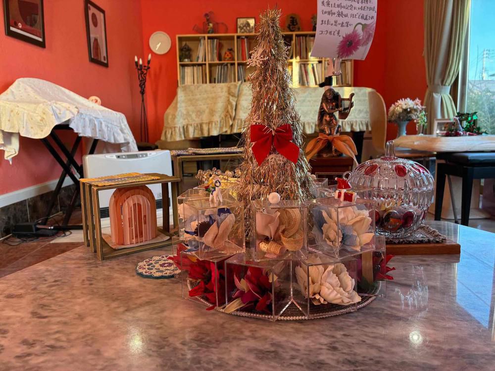 ikoi(憩い)ニューズレター　テーブルをクリスマス装飾に…