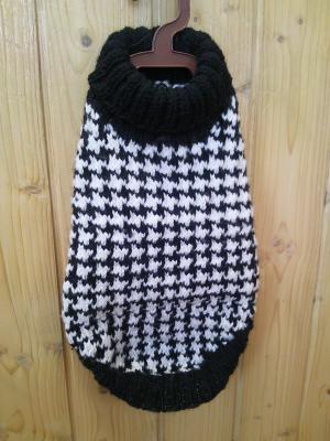 「千鳥格子のセーター」の画像