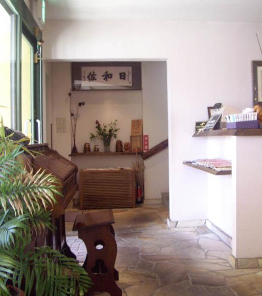 2010/05/06 23:06/綺麗な店内です♪