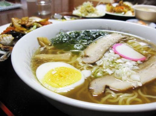 2010/05/16 23:03/こちらがセットのラーメン