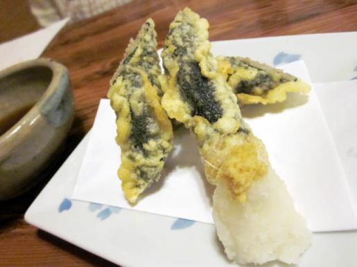 2010/07/29 17:22/「嘉司屋」もう一品には、そばの海苔巻き天ぷらを。