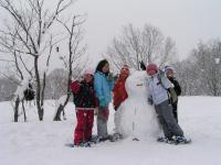「雪だるま完成」の画像