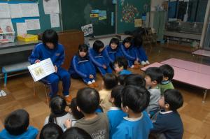 「手作り絵本の読み聞かせに挑戦!」の画像