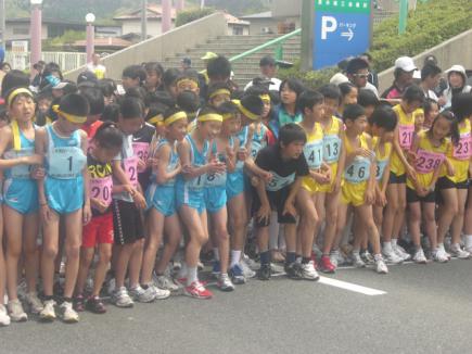2010/05/19 08:14/第32回全国つつじマラソン大会に子供たちが参加してきました。