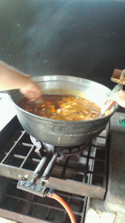 2012/08/02 19:36/子供たちによるカレー作りです!