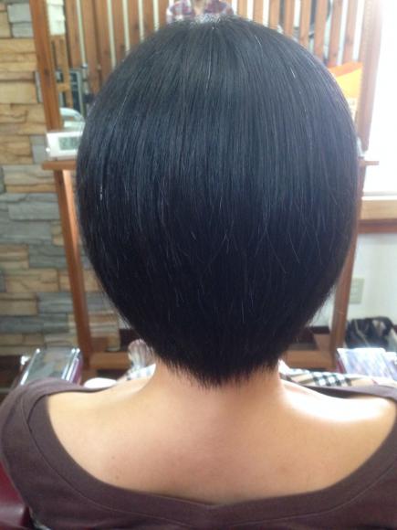 2014/09/18 07:03/バランス良く毛量を調節して、衿足はタイトに整えました。