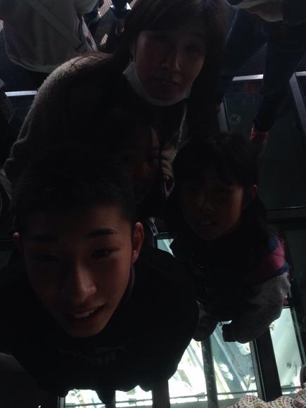 2015/04/10 06:02/ガラス床♪