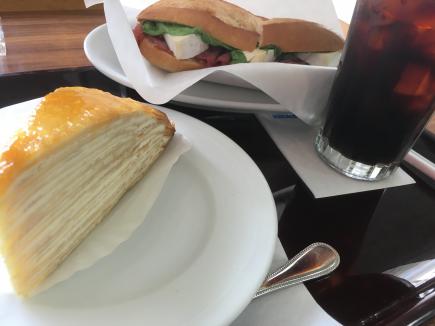 2016/07/20 07:06/ミルクレープが食べたくて(^_^)