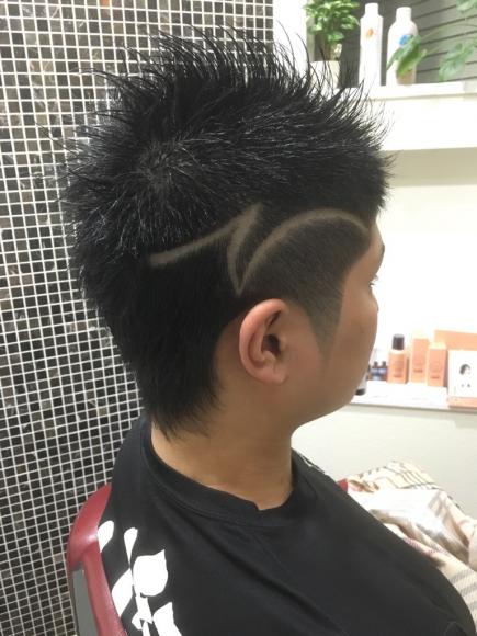 2016/10/13 07:01/レザー(剃刀)でワンポイント