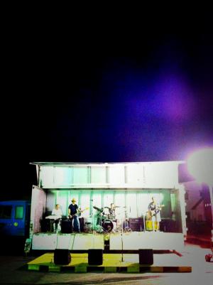 「play the band」の画像