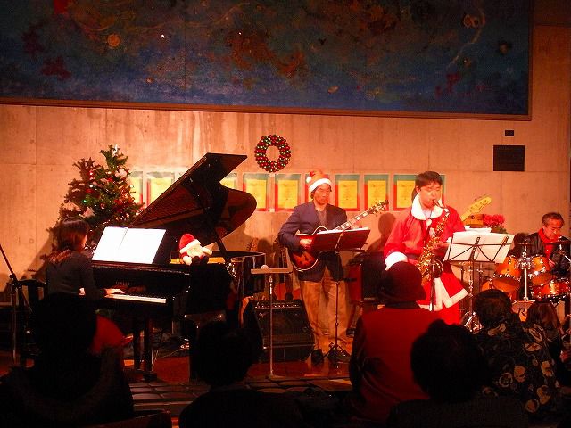プラザXmasロビーコンサート