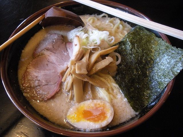 とんこつらーめん　　こう路