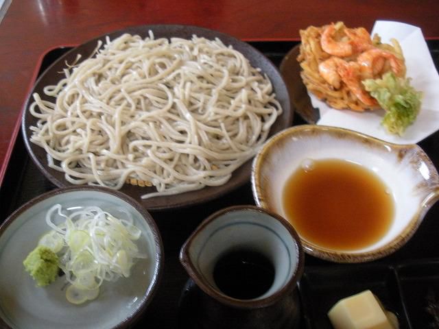 温泉地のそば屋さん