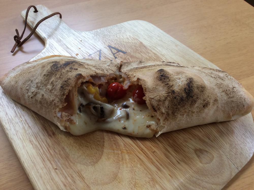 米粉のカルツォーネ