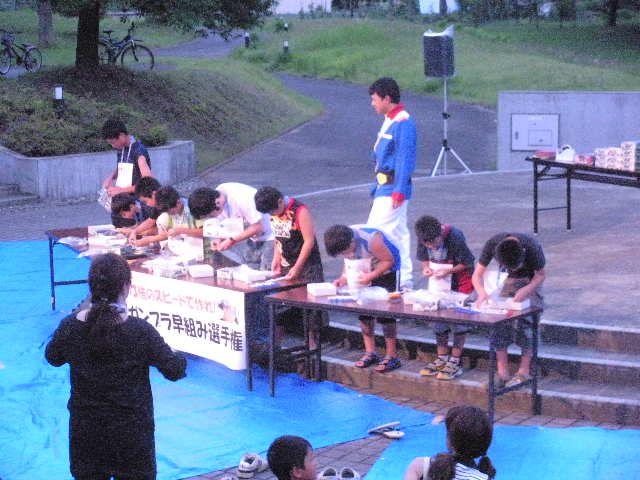 雨の中のガンダム「逆襲のシャア」上映会