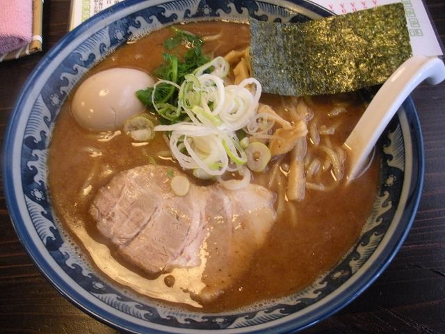 麺屋 葵 「魚介豚骨らーめん」