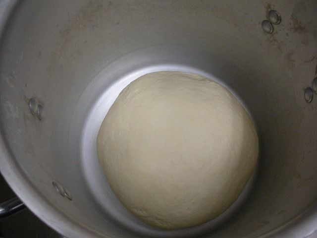 晴れ、ときどきピザ職人「発酵る(ふくれる)」