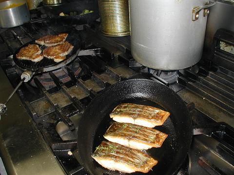 忙しい厨房の中