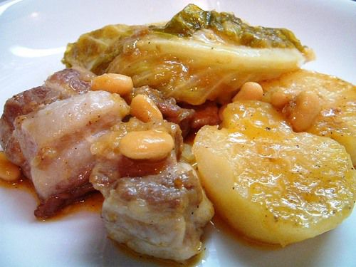 シェフのレシピより、豚肉と白インゲン豆の煮込み。