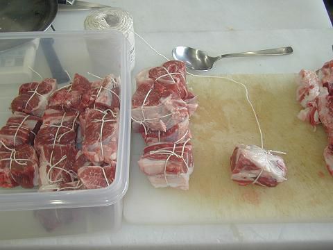 ジュアン本日の仕込み　牛肉のマリネ