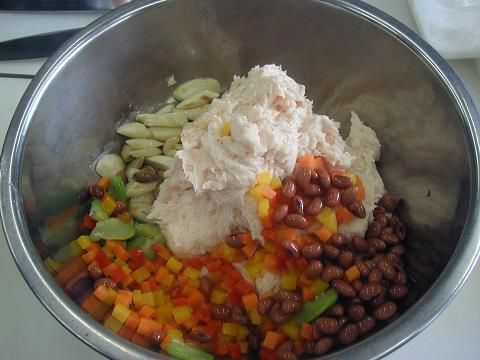 川西産紅大豆を入れた宮崎産地鶏のガランティーヌ